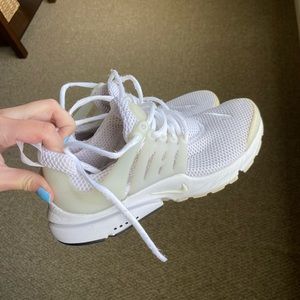 white nike prestos
